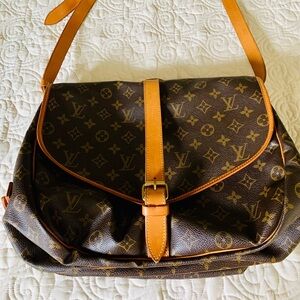 Louis Vuitton Saumur 35 Shoulder Flap Messenger Bag Monogram Leather Brown